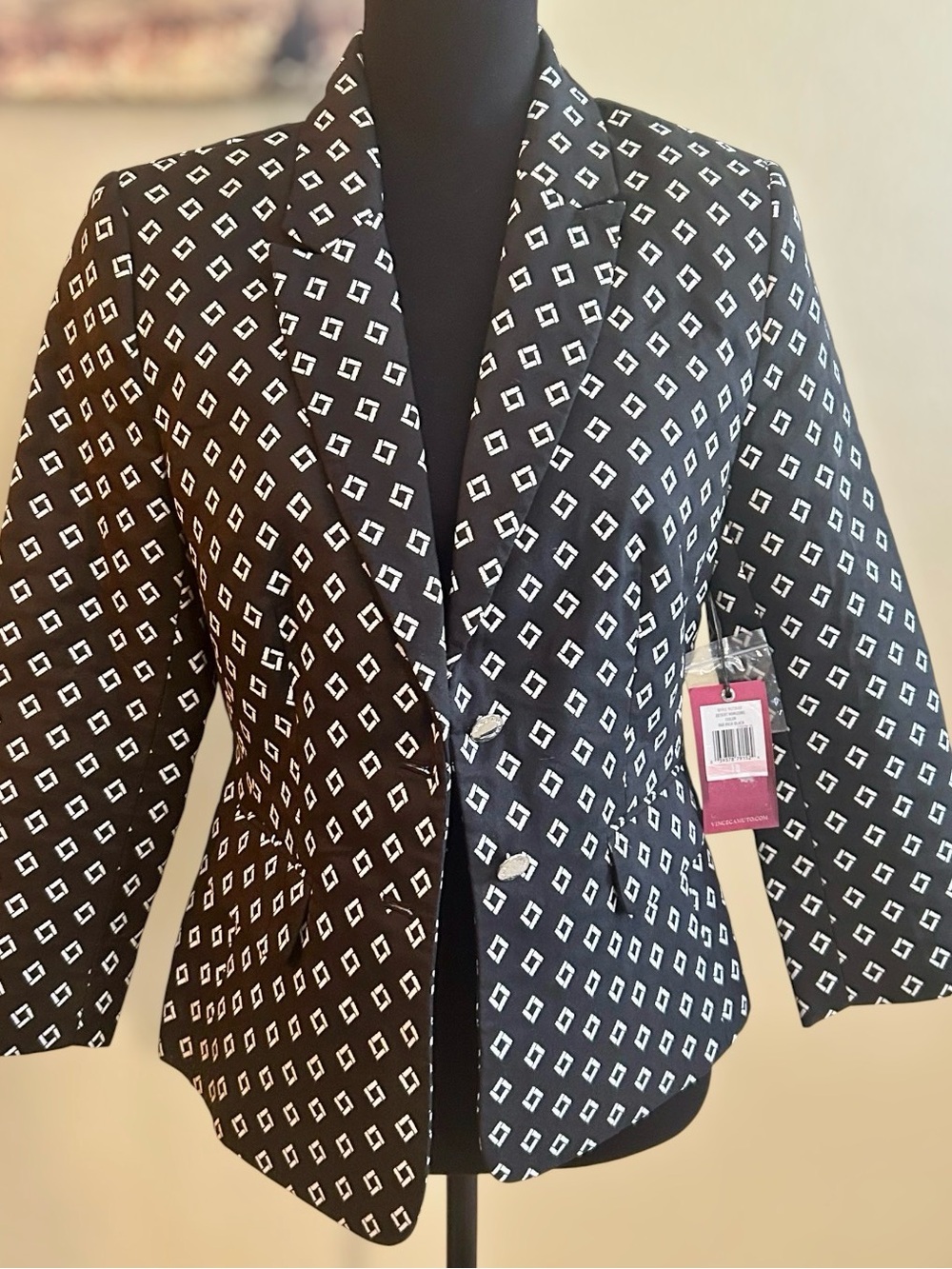 Vince Camuto Rich Diamond Jacquard blazer in black and white